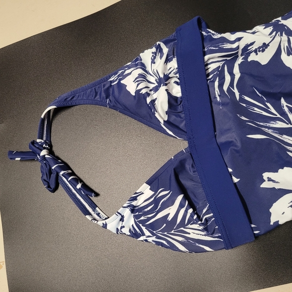 Slimming Halter One-Piece - Picture 11 of 14